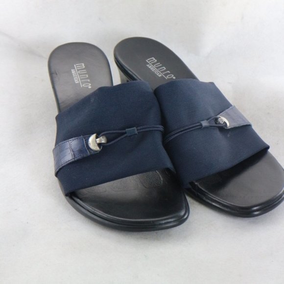 MUNRO Navy/Black Wide Strap Open Toe Sandals 8 W - Picture 1 of 8